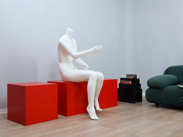 Vintage Hocker 60er Vintage bar stools tabourets vintage 1960 in vintage fiberglass stools e tables cubiques rouges.