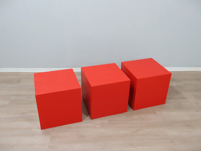 Vintage Hocker 60er Vintage bar stools tabourets vintage 1960 in vintage fiberglass stools e tables cubiques rouges.