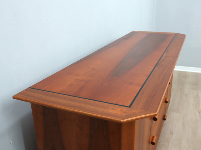 1970s Italian handcrafted sideboard with geometric wood inlay credenza artigianale vintage buffet marqueterie bois Anrichte Intarsien credenza