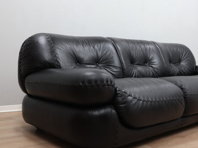 3 seater 1970s black leather sapporo sofa by Mobil Girgi sofa couch architectural Cuero original Cuir canape vintage.