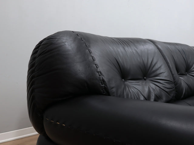 3 seater 1970s black leather sapporo sofa by Mobil Girgi sofa couch architectural Cuero original Cuir canape vintage.