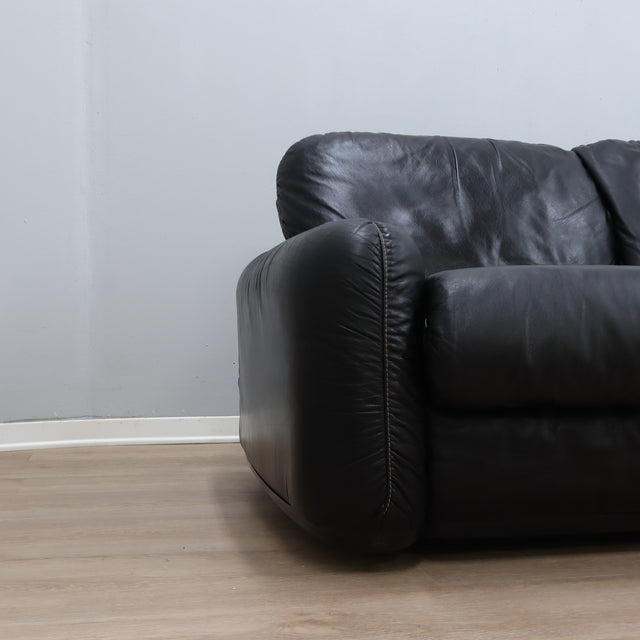 1970s Piumotto 3-seater sofa by Arrigo Arrigoni for Busnelli. Divano vintage pelle nera. Canapé italien en cuir noir. 1970er Leder Couch.
