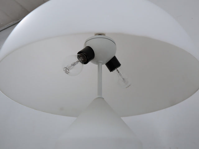 Large Atollo table lamp in white glass design Vico Magistretti, 1980s Oluce