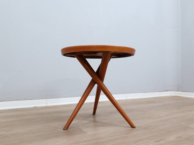 Italian mid-century italienisches design, Couchtisch Cesare Lacca tripode coffee table 1950s table basse bois restaurato