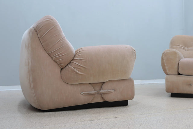 Vintage pair of velvet armchairs MARIANI 1970s