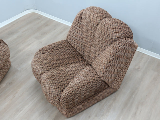 Italian modular sofa from the 1970s, composed of four individual lounge chairs that can be freely arranged to create different compositions.