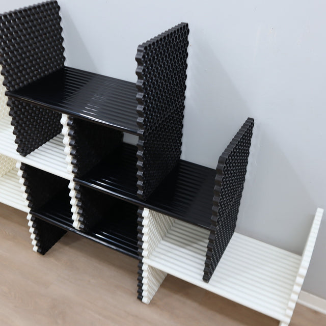 1999 Ron Arad for Kartell H&H modular plastic shelving. Étagère modulable H&H Kartell Ron Arad. Ron Arad Kartell H&H Regalsystem 8050.