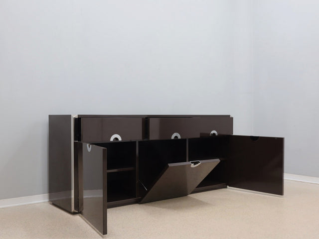 Mario Sabot sideboard 1970s. Credenza anni 70 marrone e acciaio. Enfilade laquée vintage. Vintage Anrichte Design. Aparador diseño italiano Sabot.