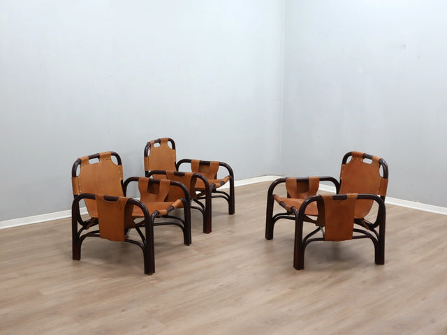 Pair of 1960s Tito Agnoli lounge chairs in restored Italian leather. Design vintage anni 60 cuoio. Cuir vintage italien. Sessel Leder. Butacas cuero.