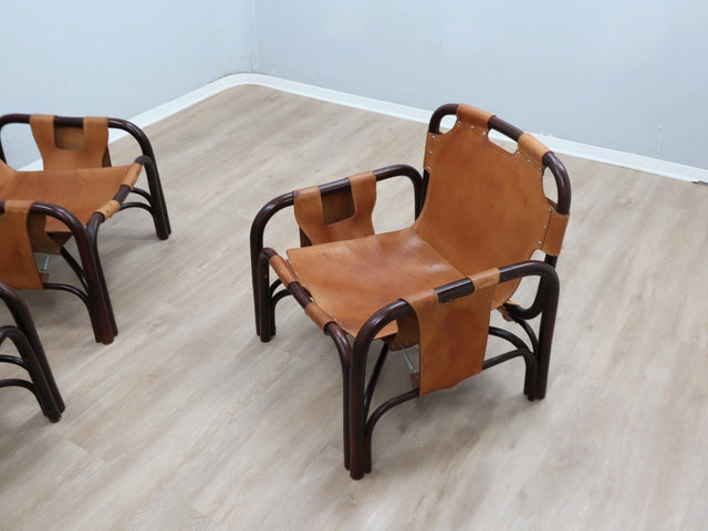 Pair of 1960s Tito Agnoli lounge chairs in restored Italian leather. Design vintage anni 60 cuoio. Cuir vintage italien. Sessel Leder. Butacas cuero.