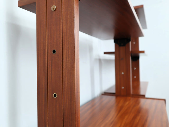 1950s teak modular wall unit: self-supporting bookcase & bar cabinet, bibliothèque en teck, Teak Regalsystem, librería modular, mobile bar vintage.