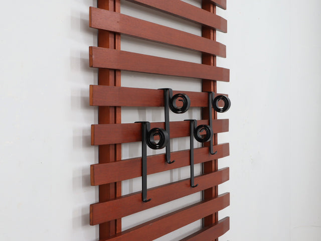 Appendiabiti F.lli Proserpio teak 1950s Italian coat rack design, portemanteau vintage, Teakholz Garderobe. Solid wood & hand-forged iron detail.