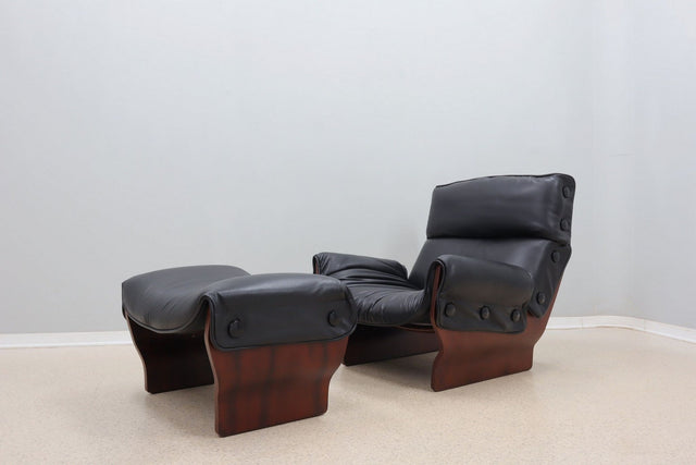 Osvaldo Borsani leather Canada armchair + ottoman, TECNO 1960s