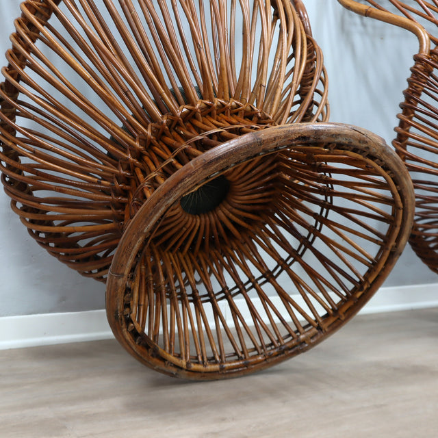 1950s Franco Albini Margherita rattan armchairs by Bonacina. Paire fauteuils Margherita en rotin 50s. Franco Albini Margherita Rattan Sessel.