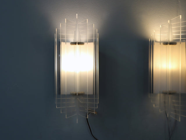 Lampe murale chrome et acrylique Italian plexiglass wall sconce Post modern wall lamps in stile Lámparas estilo Gae Aulenti per un lighting set e Italienische Vintage Wandbeleuchtung