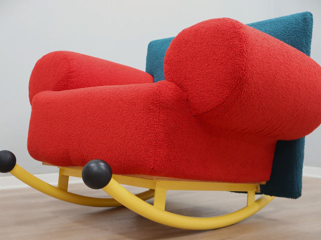 Topolino rocking chair Felice Rossi, 1980s Italian design, Seveso & Trezzi. Poltrona dondolo bouclé. Rare fauteuil bascule. Design Klassiker Schaukel.