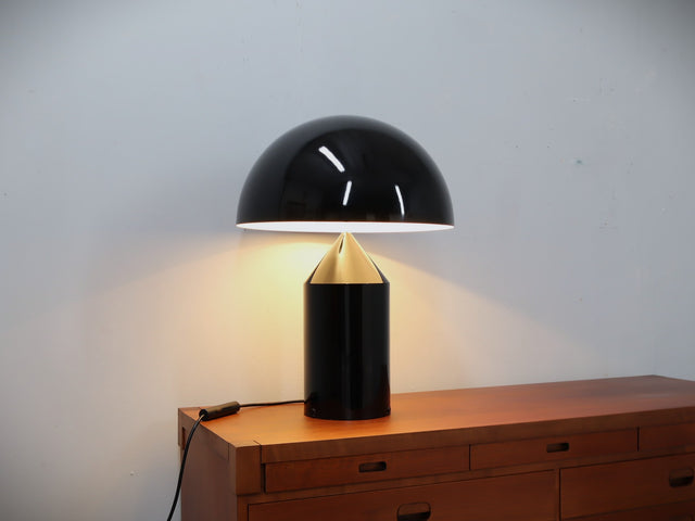 Vintage Oluce Atollo 233 large size, Magistretti, 1980s gloss black. Lampada originale grande. Black metal design lamp. Große Atollo Leuchte.