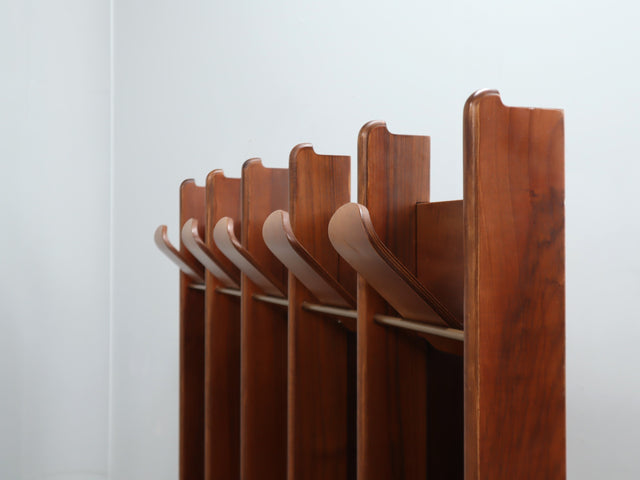 Italian 1970s La Moderna wood entryway coat rack with amber mirrors Gronda style, appendiabiti vintage, Garderobe mit Spiegel, vestiaire, perchero