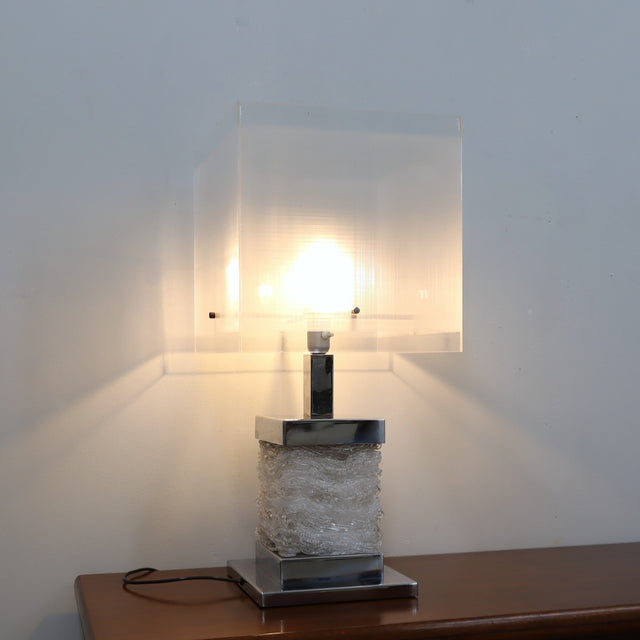 1970s Banci Firenze chrome and acrylic table lamp with plexiglass shade. Lampe de table Banci Firenze 70s. Banci Firenze Acryl Tischleuchte.