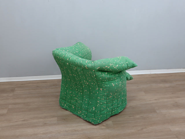 Postmodern armchair, Naj Oleari, 80s vintage italienisches Design, gesteppter Stoff CINI BOERI Fauteuil tissu matelassé
