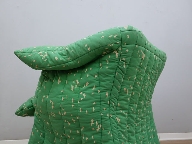 Postmodern armchair, Naj Oleari, 80s vintage italienisches Design, gesteppter Stoff CINI BOERI Fauteuil tissu matelassé