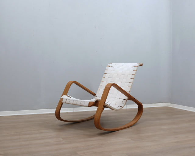 Crassevig dondolo, vintage rocking chair, mid-century modern, Italian design, space age armchair, chêne courbé, Schaukelstuhl Holz.