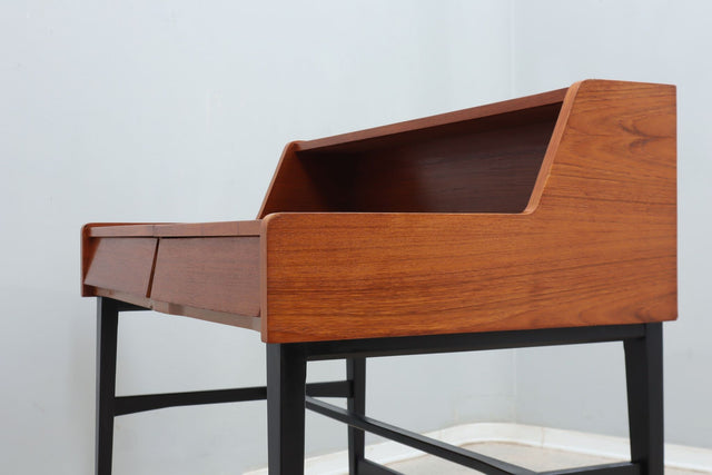 Mid century scandinavian writing desk in teak 1960s