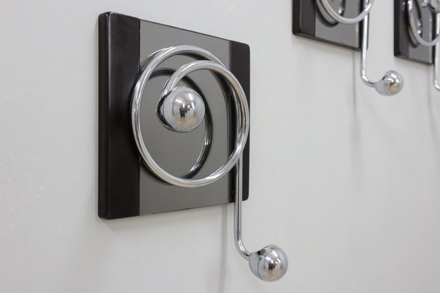 Set of Willy Rizzo chromed spiral coat hanger 1970s