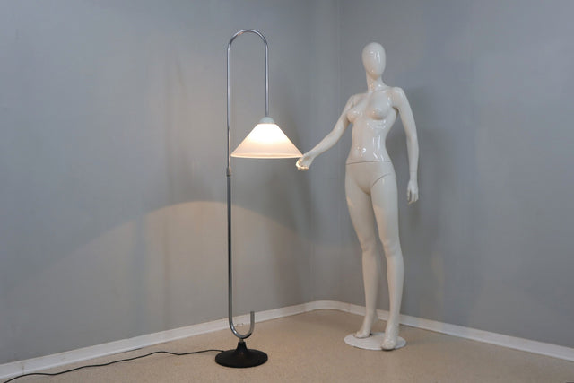 Harvey Guzzini adjustable floor lamp 1970s