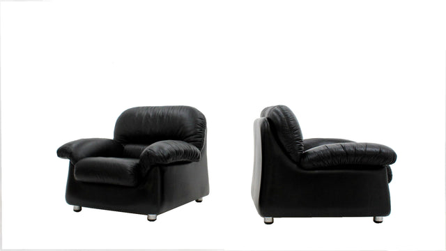 Sormani black leather vintage armchairs 1970s
