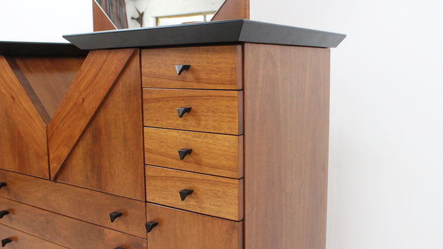 Italian design chest of drawers 1980s