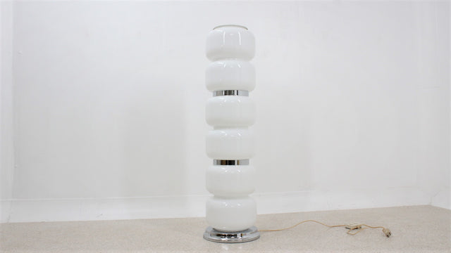 AV Mazzega white murano glass floor lamp 1960s