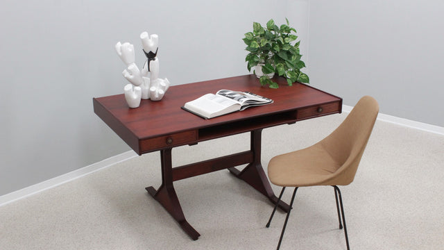 Writing desk by Gianfranco Frattini for BERNINI 1960s