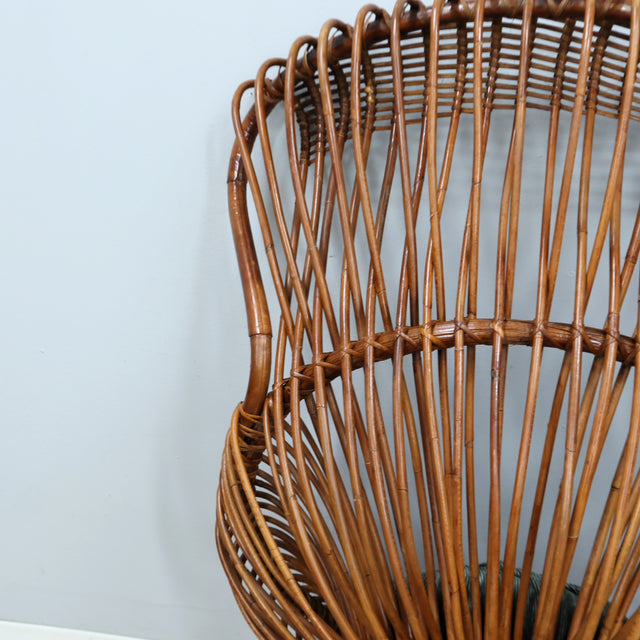 1950s Franco Albini Margherita rattan armchairs by Bonacina. Paire fauteuils Margherita en rotin 50s. Franco Albini Margherita Rattan Sessel.