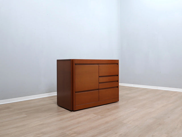 Italian 1970s Angelo Mangiarotti 4D walnut bar cabinet mobile bar d'epoca Meuble bar design italien. Barwagen Nussbaum  Mueble bar vintage.