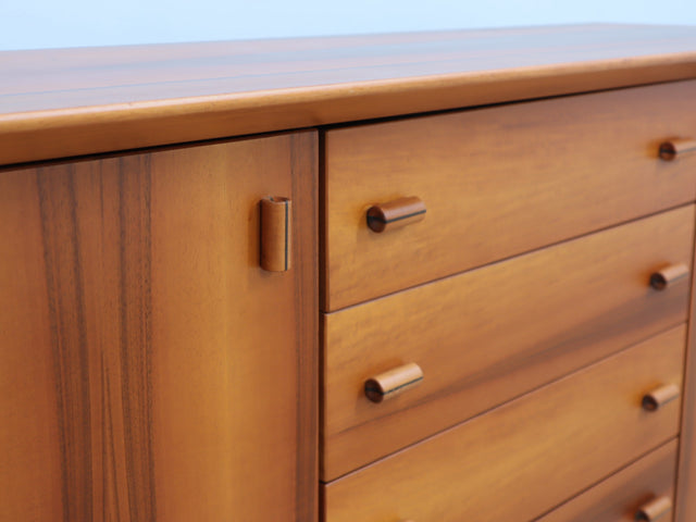 1970s Italian handcrafted sideboard with geometric wood inlay credenza artigianale vintage buffet marqueterie bois Anrichte Intarsien credenza