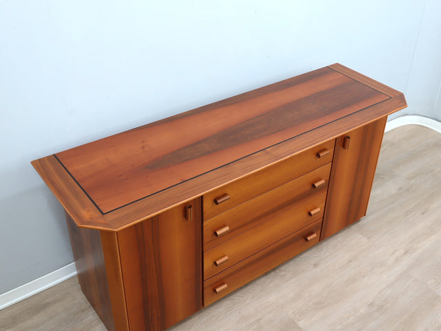 1970s Italian handcrafted sideboard with geometric wood inlay credenza artigianale vintage buffet marqueterie bois Anrichte Intarsien credenza