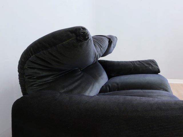 Maralunga 2-seater sofa by Vico Magistretti Cassina canapè vintage 80s, blue/green striped velvet zabytkowa sofa