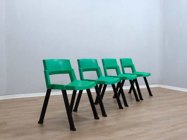 Italian ABS chairs 1980s LAMM Jahre Stapelstühle lot de 4 chaises empilables