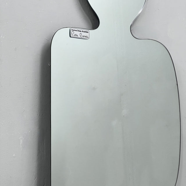 Acerbis Narciso post-modern mirror. Specchio vintage silhouette anni 80. Miroir design en pierre Serena. Postmoderner Spiegel.