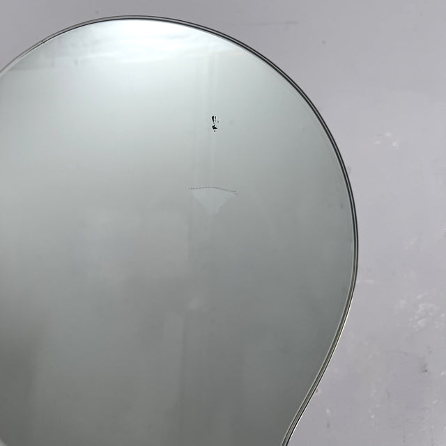 Acerbis Narciso post-modern mirror. Specchio vintage silhouette anni 80. Miroir design en pierre Serena. Postmoderner Spiegel.