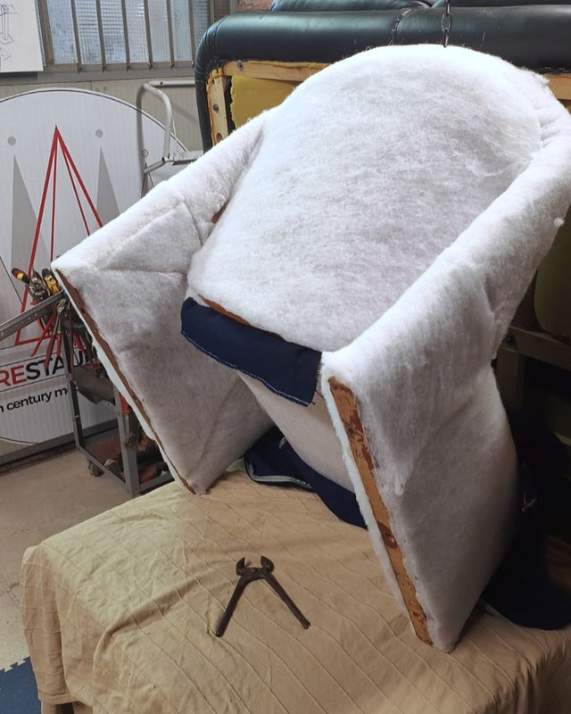 Pair of restored 1970s Alky armchairs by Giancarlo Piretti for Castelli in original blue fabric. Coppia poltrone Alky Piretti Castelli. Paire de fauteuils Alky bleu. Paar Alky Sessel blau.