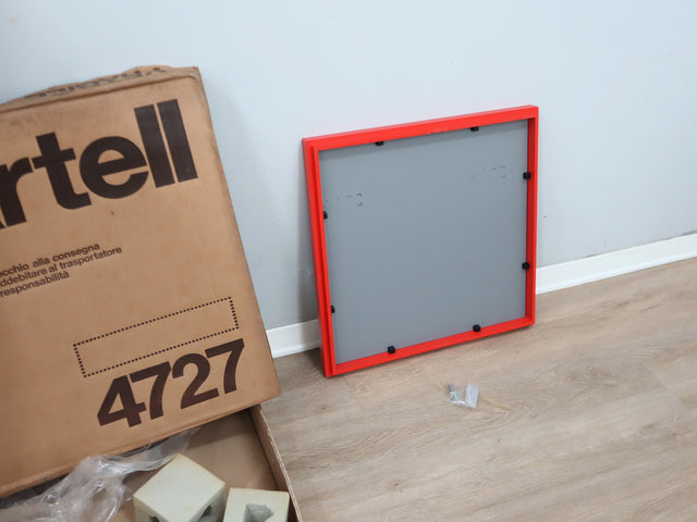 intage Kartell Mod. 4727 red ABS mirror, 1970s. Specchio rosso Anna Castelli Kartell. Miroir rouge design italien. Roter Design Spiegel