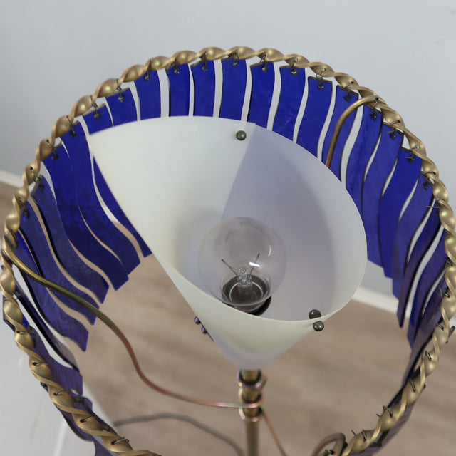 1980s Artemide blue glass floor lamp by Toni Cordero. Lampadaire Artemide verre bleu 1980. Artemide Stehleuchte Blaues Glas Toni Cordero.