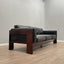 1960s Bastiano 3-seater sofa by Afra & Tobia Scarpa for Gavina. Divano vintage in legno e pelle nera. Canapé moderniste italien. Leder Couch.