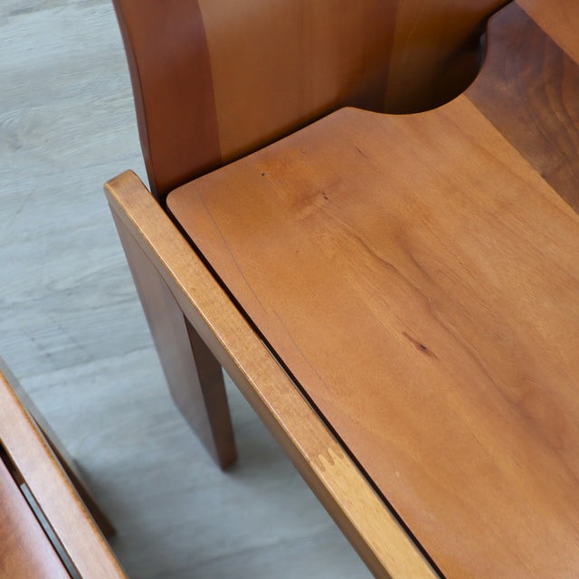 Set of 4 1970s Italian bentwood high-back dining chairs in Carlo Scarpa style. Set 4 sedie anni 70 multistrato curvato. Chaises vintage 1970.