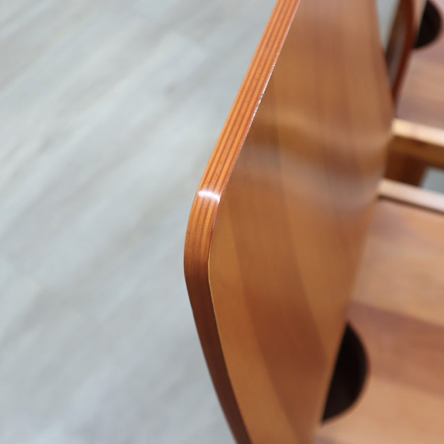 Set of 4 1970s Italian bentwood high-back dining chairs in Carlo Scarpa style. Set 4 sedie anni 70 multistrato curvato. Chaises vintage 1970.