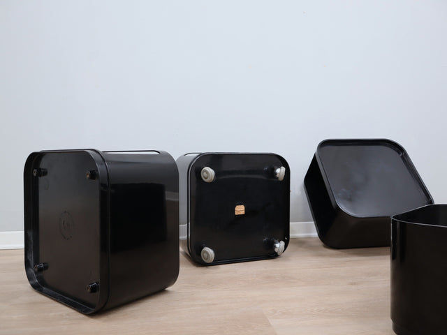 Componibili 4970 Kartell black modular trolley – carrello modulare noir design – modulares Möbelstück schwarz, Italian design.