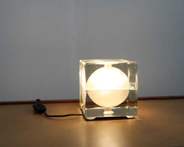 Cubosfera lamp by Alessandro Mendini for Fidenza Vetraria. Lampada vetro anni 60, 60er Glaskugel Lampe, lampe cube vintage, lámpara de mesa retro.