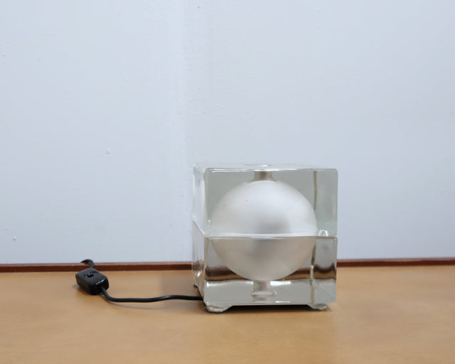 Cubosfera lamp by Alessandro Mendini for Fidenza Vetraria. Lampada vetro anni 60, 60er Glaskugel Lampe, lampe cube vintage, lámpara de mesa retro.